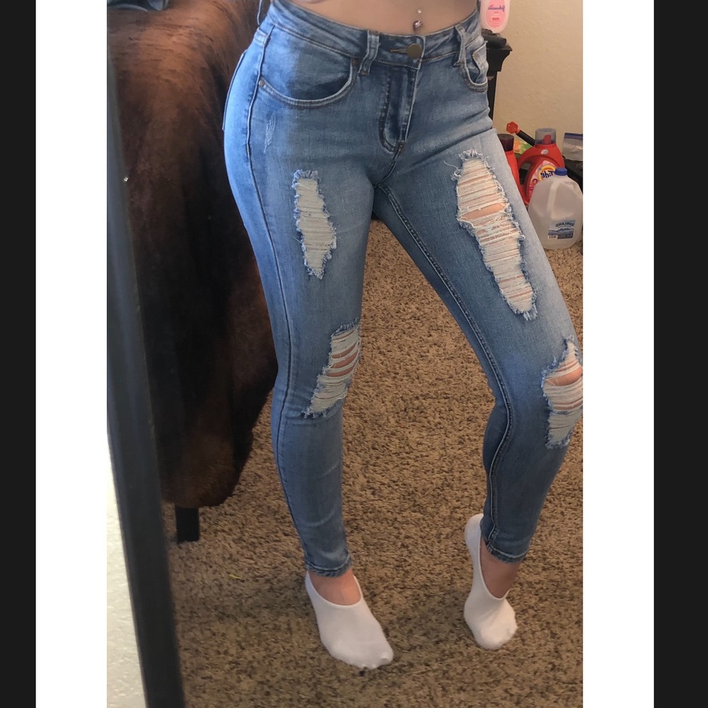 Mid rise ripped jeans